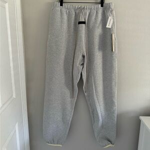 Fear of God Essential Sweatpants ‘Light Heather Grey’